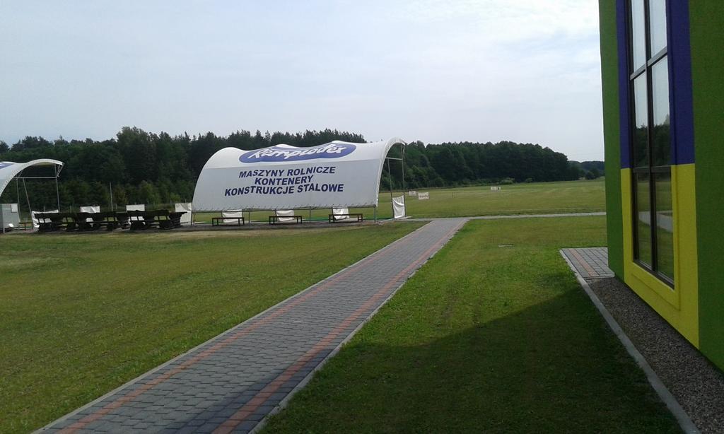 Golf Zajazd Zajaczkowo Słupsk Kültér fotó